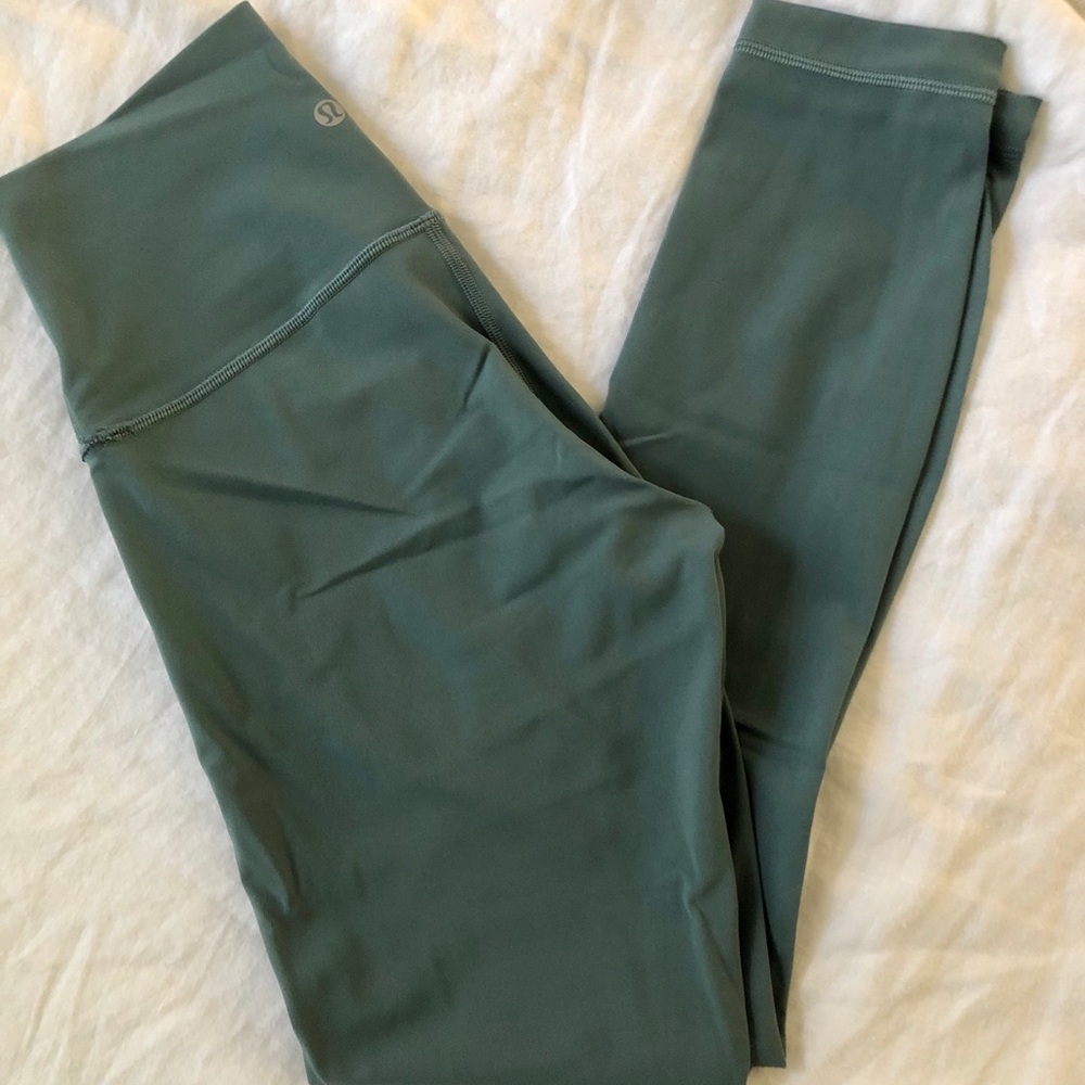 Lululemon Wunder Under leggings